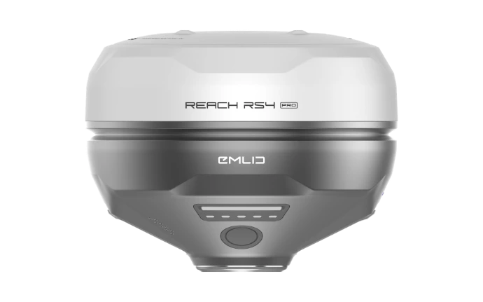 l'antenne GNSS Reach RS4 Pro pour un travail plus sûr et plus précis.